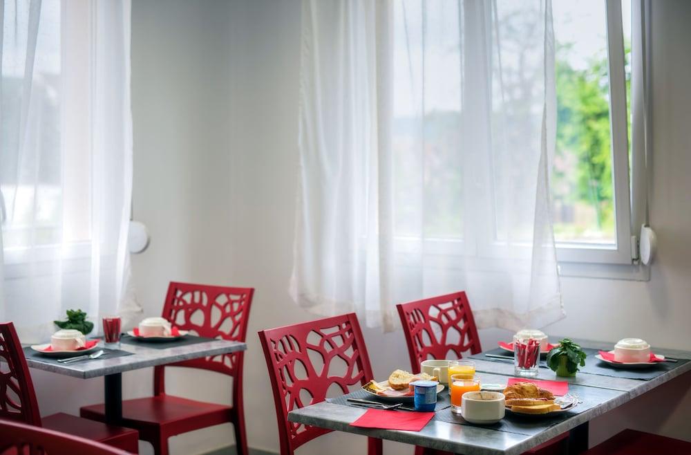 Comfort Aparthotel Mutzig Portes D'Alsace Екстер'єр фото